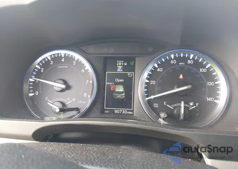 2015 Toyota Highlander Limited V6 z USA, uszkodzony, nr VIN 5TDDKRFH8FS109406